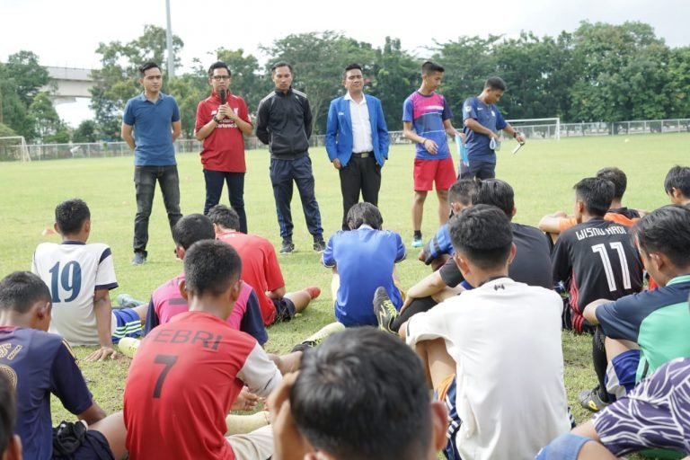 Perebutan Piala Bergilir Sumatera Selatan U-20 Sumsel , Seleksi Pemain U-20 Sumsel , Super League