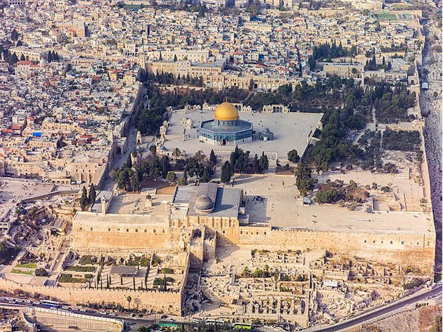 dataran tinggi Yerusalem , Malam Isra dan Miraj , Masjid Al Aqsa Palestina , masjid terpenting di al aqsa