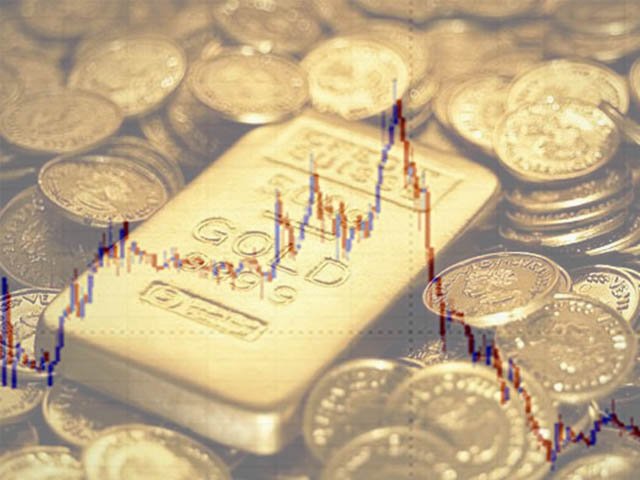 emas spot terpantau turun , outlook penguatan dolar AS , rapat pertemuan bank sental AS